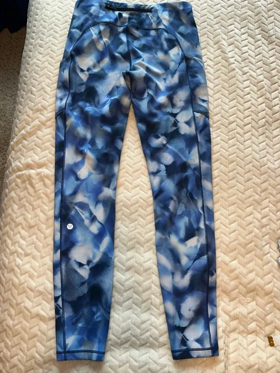 Lululemon Speed Up Tight Inseam 28" Alpine White Midnight Navy Size 10 - Picture 3 of 7